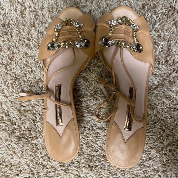 Sophia Webster Margaux Mid open toe Sandals in size 38. Beige Leather w/crystals - Picture 3 of 9